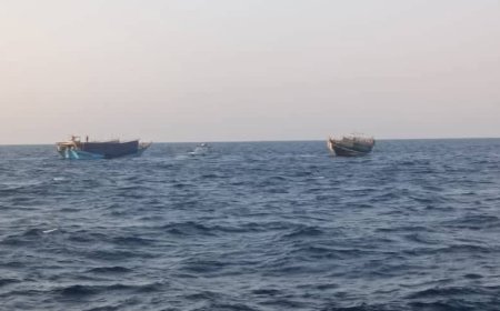 عدن: خفر السواحل اليمني يضبط سفينتين قادمتين من جيبوتي ويحتجز معدات اتصالات حديثة كانت مخفية