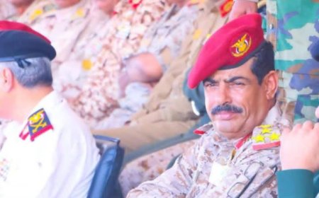 رجل الظل في وزارة الدفاع.. حين تُنجب أبين رجالاً بحجم وطن 