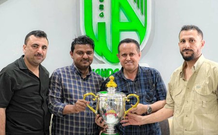 رئيس انتقالي لحج وضاح الحالمي يزور نادي وحدة عدن ويهنئه بتحقيق دوري عدن الممتاز النسخة الثالثة