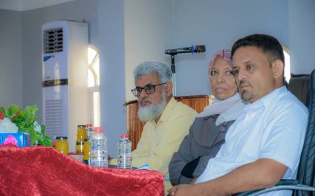 كلية الصيدلة بجامعة عدن تحتفي بمناقشة مشاريع تخرج الدفعة السادسة والعشرون