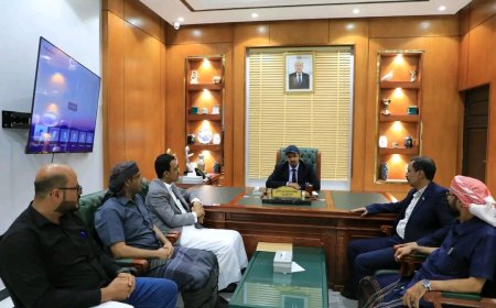 المحافظ بن ماضي والقائم بأعمال رئيس انتقالي حضرموت يؤكدان على وحدة الصف والتعاون لدعم احتياجات المحافظة