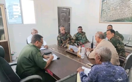 لجنة الإشراف العام تواصل نزولاتها الميدانية لأقسام الشرطة ضمن خطة تنفيذ البرنامج الأمني المكثف في العاصمة عدن