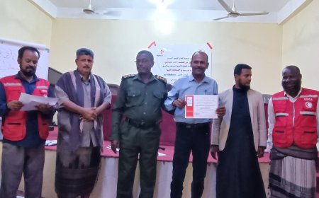 اختتام الدورة الإسعافية الأولية لمنتسبي قوات الأمن والشرطة في محافظة أبين