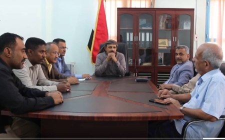 محافظ حضرموت يترأس اجتماعًا خدميًا وأمنيًا لمناقشة الأوضاع العامة في المحافظة