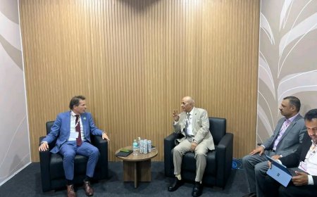 وزير المياه والبيئة يبحث مع نائب وزير التعاون الدولي بالخارجية الهولندي تعزيز التعاون في مجالات المياه والمناخ