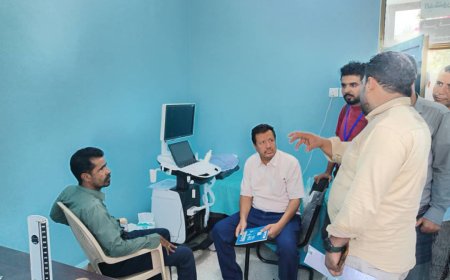 مدير عام رضوم يشرف على تدشين المرحلة الثانية من التجهيزات الطبية بمستشفى رضوم الممول من مؤسسة خليفة