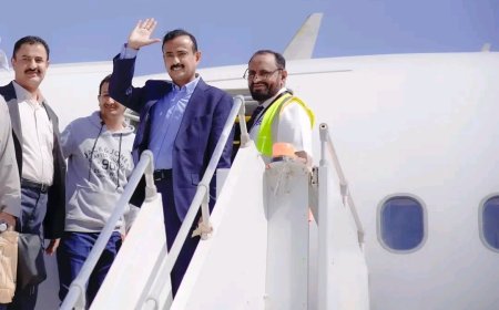 المحافظ بن الوزير يغادر مطار عتق الدولي في زيارة عمل رسمية