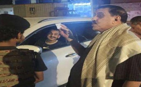 مدير أمن عدن اللواء مطهر الشعيبي يفاجئ مراكز الشرطة بنزولات ميدانية مسائية لتقييم الجاهزية