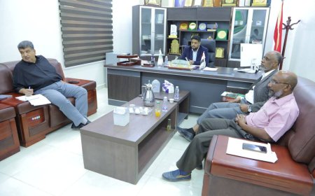 رئيس جامعة المهرة يترأس اجتماع لجنة إعداد موازنة الجامعة للعام 2026م