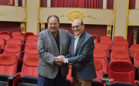 الرئيس علي ناصر محمد يطمئن على صحة الفنان محمد صبحي