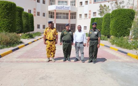 نحو التميز المؤسسي ومواكبة الجودة... كلية الشرطة حضرموت تستقبل مدير مركز الجودة بجامعة حضرموت في نزول ميداني لتقييم جاهزيتها لنيل شهادة الأيزو