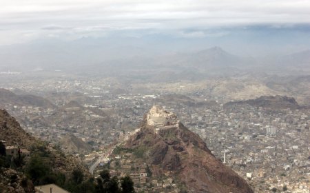 تعز.. مقتل شاب فيها بعد ساعات من زفافه في حادثة غامضة تهز الأهالي .