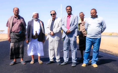 الأمين العام يدشّن أعمال الأسفلت في مشروع توسعة المدخل الغربي لمدينة عتق بتمويل محلي