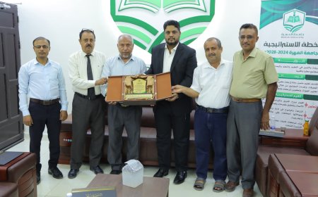 رئيس جامعة المهرة يلتقي هيئة تحرير مجلة الجامعة للعلوم الإنسانية