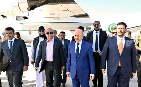 رئيس مجلس القيادة يعود الى العاصمة عدن