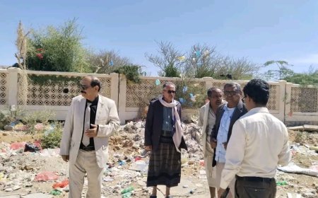 برئاسة الوكيل الدغاري.. فريق حكومي ينفذ نزولًا ميدانيًا لتقييم أعمال رفع مخلفات البناء بمدينة عتق