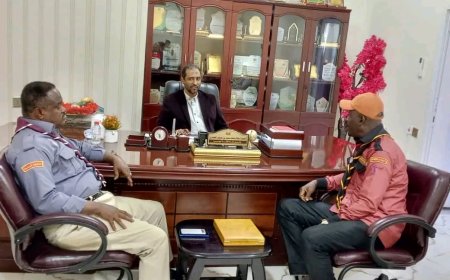 وكيل أول المهرة يلتقي قيادة الكشافة والمرشدات ويؤكد دعم السلطة المحلية لبرامجهم الشبابية