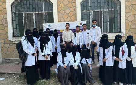 تعز.. طلاب التمريض في الجند ينفذون مبادرة إنسانية لصالح مرضى مستشفى الأمراض النفسية
