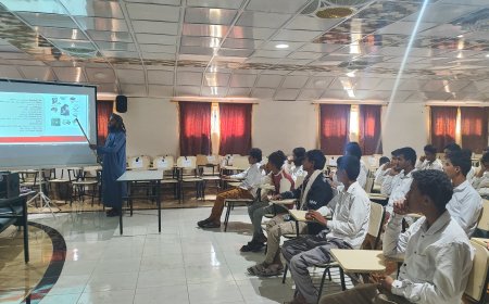 مركز نور العلم للتدريب والتأهيل بيافع رصد يدشّن برامجه التدريبية ويبدأ بطلاب مدرسة الحكمي في أساسيات الحاسوب