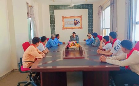 مدير إعلام أبين يلتقي بكشافة المحافظة لبحث التنسيق في الحملات التوعوية ومكافحة الأوبئة والمخدرات