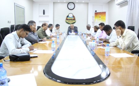 اجتماع بمكتب تربية ساحل حضرموت يناقش تحديث أولويات المشاريع التربوية من الخطة الاستراتيجية الشاملة