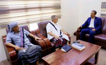 باتيس يبحث مع مدير صندوق الرعاية الاجتماعية تعزيز برامج الدعم للفئات المستهدفة بساحل حضرموت