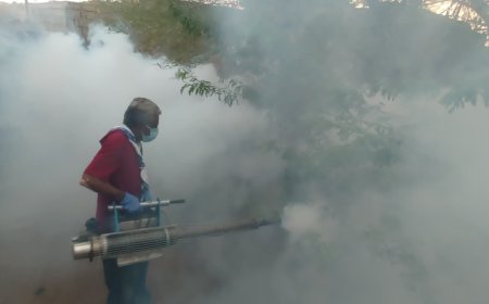 للـيوم الثاني.. كشافة أبين واللجنة الأهلية يواصلون حملة الرش الضبابي بزنجبار بقيادة ميدانية متميزة للشاب مروان باقس