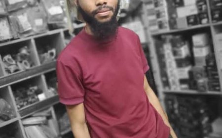 رئيس تنفيذية انتقالي محافظة لحج الحالمي  يعزي في استشهاد البطل الجندي رامي باسل داهومة