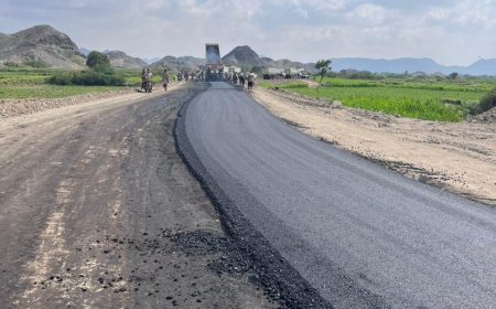 بدء أعمال سفلتة طريق الحصن – سد حسان باستخدام أول خلاطة أسفلتية بمنظومة الفلر صديقة للبيئة