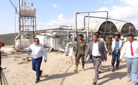 محافظ أبين يدشن العمل في الخلاطة الأسفلتية الصديقة للبيئة بمنظومة الفلر بمشروع سد حسان