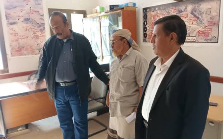 وكيل محافظ  شبوة  سالم البابكري يزور مكتب التربية والتعليم في مديرية حبان للأطلاع على سير العملية التعليمية