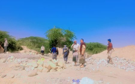 مدير أمن ميفعة شبوة يتفقد منطقة رقة بازومح ويستمع إلى أهم الصعوبات التي تواجههم في تنفيذ المشاريع التنموية بالمنطقة