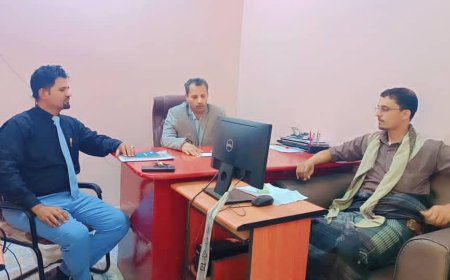 محافظ أبين يلتقي رئيس المبادرة الشبابية ويوجه مدير الإعلام  بالتنسيق والإشراف على معرض الكتاب الأول بالمحافظة.