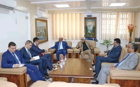 أثناء استقباله سفير روسيا الإتحادية.. محافظ البنك المركزي يناقش وسائل تعزيز التواصل بين المؤسستين النقديتين اليمنية والروسية