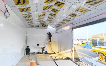 16 ركناً للطاقة الشمسية في قلب عدن مول استعداداً للمؤتمر الوطني الأول للطاقة