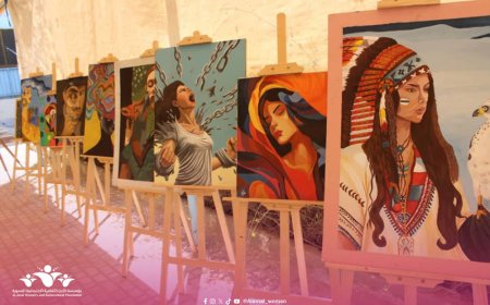 المكلا.. مؤسسة الأمل النسوية تطلق المعرض المتنقّل لمناهضة العنف ضد المرأة بالشراكة مع كلية البنات