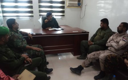 نائب مدير أمن لحج يجتمع بقيادات الشرط لتعزيز الخطة الأمنية والاستقرار في المحافظة