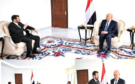 خلال لقائه بالقاضي السقاف.. الرئيس العليمي يؤكد المضي في تعزيز آليات الرقابة والمحاسبة ومكافحة الفساد