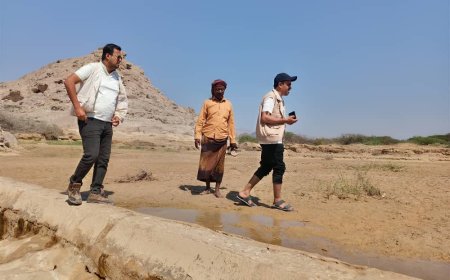 فريق هندسي يقوم بزيارة بروم ميفع لتعرف على الاحتياج المطلوب لتحسين القطاع الزراعي