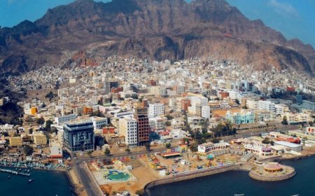 العثور على قيادي أمني مقتولًا داخل مركبته في عدن