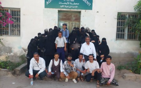 تزامنا بالاحتفال بعيد الاستقلال الوطني طلاب كلية الزراعة بجامعة لحج ينفذون رحلة علمية إلى مركز الأبحاث الزراعية