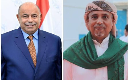 شيخ قبيلة آل بن عباد الكندي يهنئ الأستاذ سالم الخنبشي بتعيينه محافظًا لحضرموت