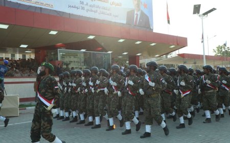 الزُبيدي يشهد عرضًا عسكريًا مهيبًا للقوات المسلحة الجنوبية احتفاءً بالعيد الـ58 للاستقلال 30 نوفمبر