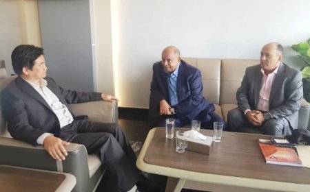 ​محافظ حضرموت يبحث مع القائم بأعمال السفير الصيني تعزيز الشراكة التنموية وأولوية الاستقرار لاستقطاب الاستثمار