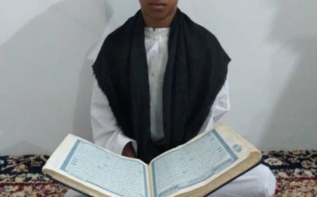 طالب يكمل حفظ القرآن في مسجد آل سالم بمودية وسط أجواء من الفرح والابتهاج