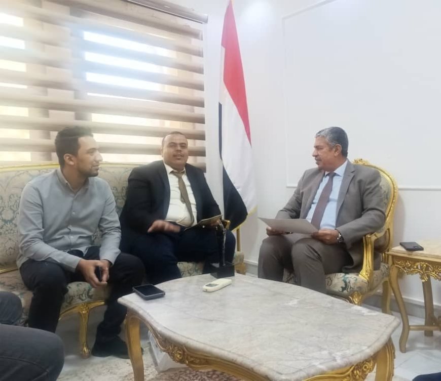 السفير اليمني في مصر يهنئ المهندس ماجد يادين بفوزه بالمركز الثاني في جائزة الشباب العربي للتنمية المتكاملة