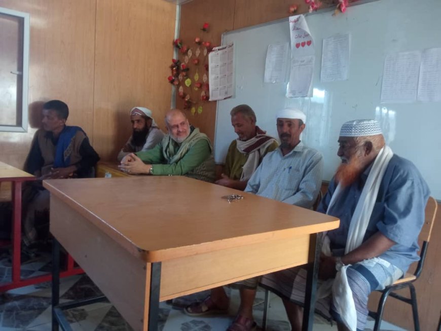 زيارة ميدانية لمدير تربية مودية إلى مدرسة الحبيل للبنات لمناقشة سُبل تطوير العملية التعليمية