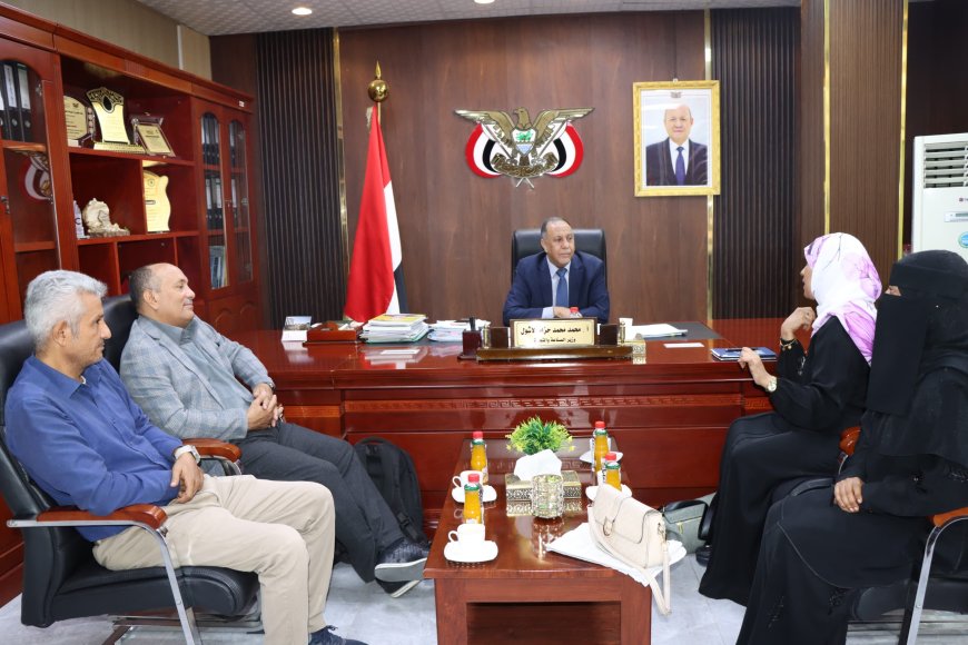 وزير الصناعة والتجارة يبحث مع رئيسة الجهاز المركزي للإحصاء آليات تحديث قاعدة بيانات المنشآت الصناعية والتجارية