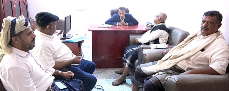 محافظ أبين يلتقي المستثمر راشد الهمامي لمناقشة استثمار محاجر الجبس في أحور