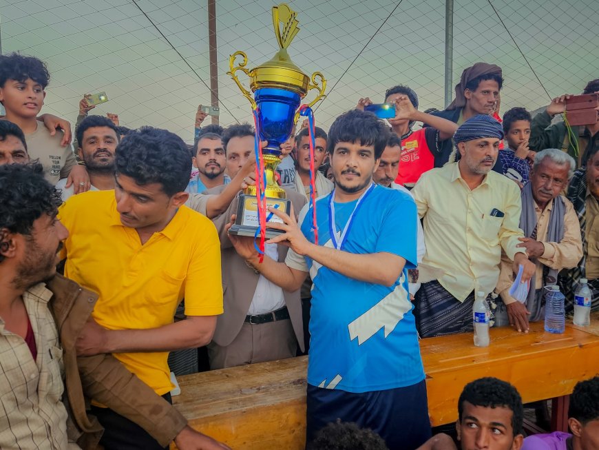 في نهائي مثير شهد حضوراً رسمياً وجماهيرياً واسعاً..حبيل المسجد يتوج بطلاً لبطولة 14 أكتوبر بركلات الترجيح بعد مواجهة نارية أمام كفاح آل باعش